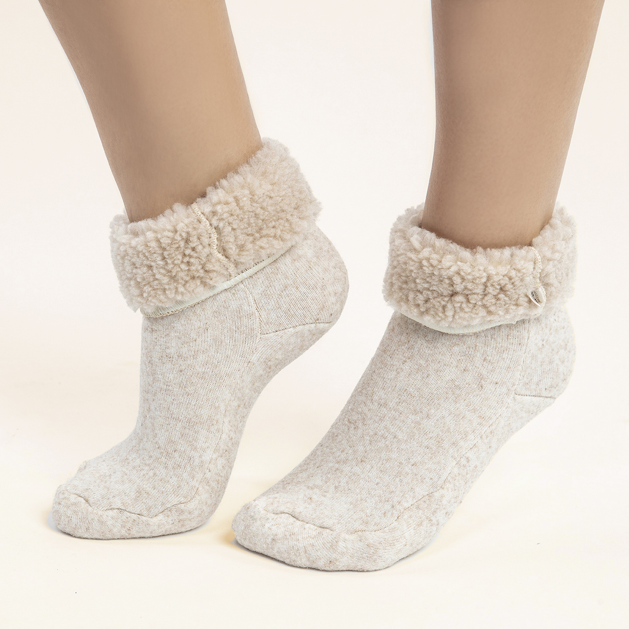 Носки меховые стрейч вид 3