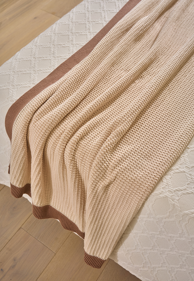 Плед с кантом  "LOUNGE", р-р: 150 х 200см, ТМ "Luxberry" цвет: льняной/мусс мокко вид 8