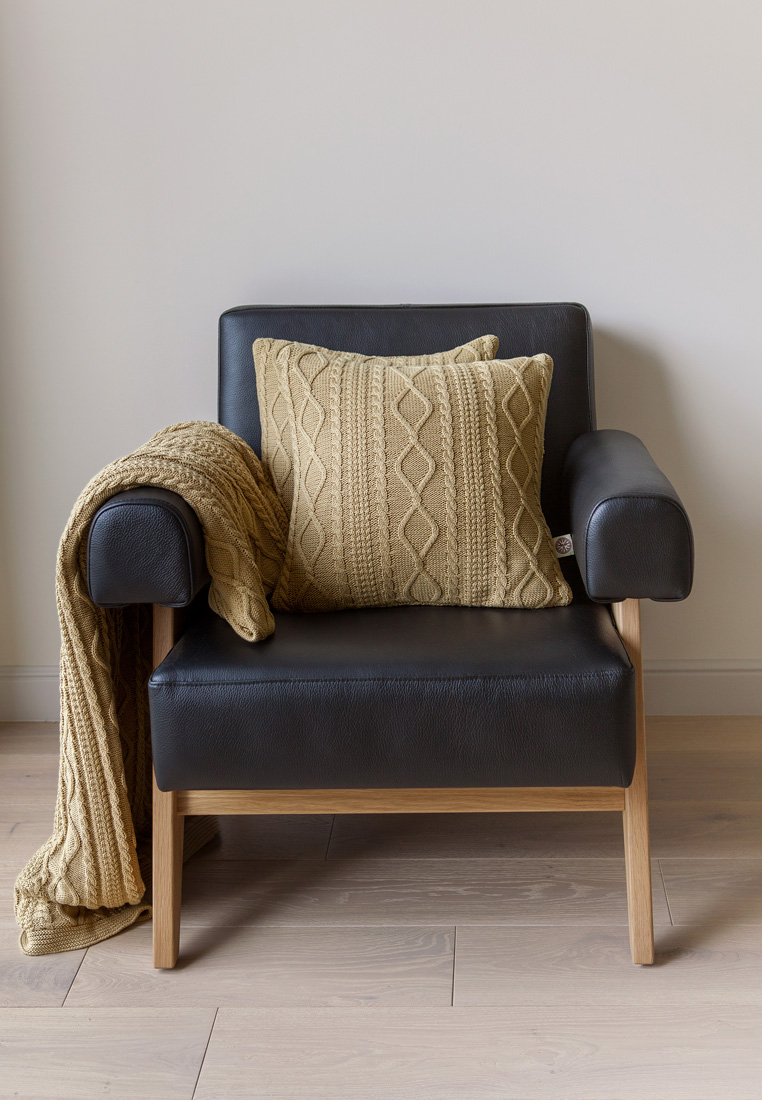 Наволочка  "LUX 67", р-р: 40х40 см, цвет: золотой песок