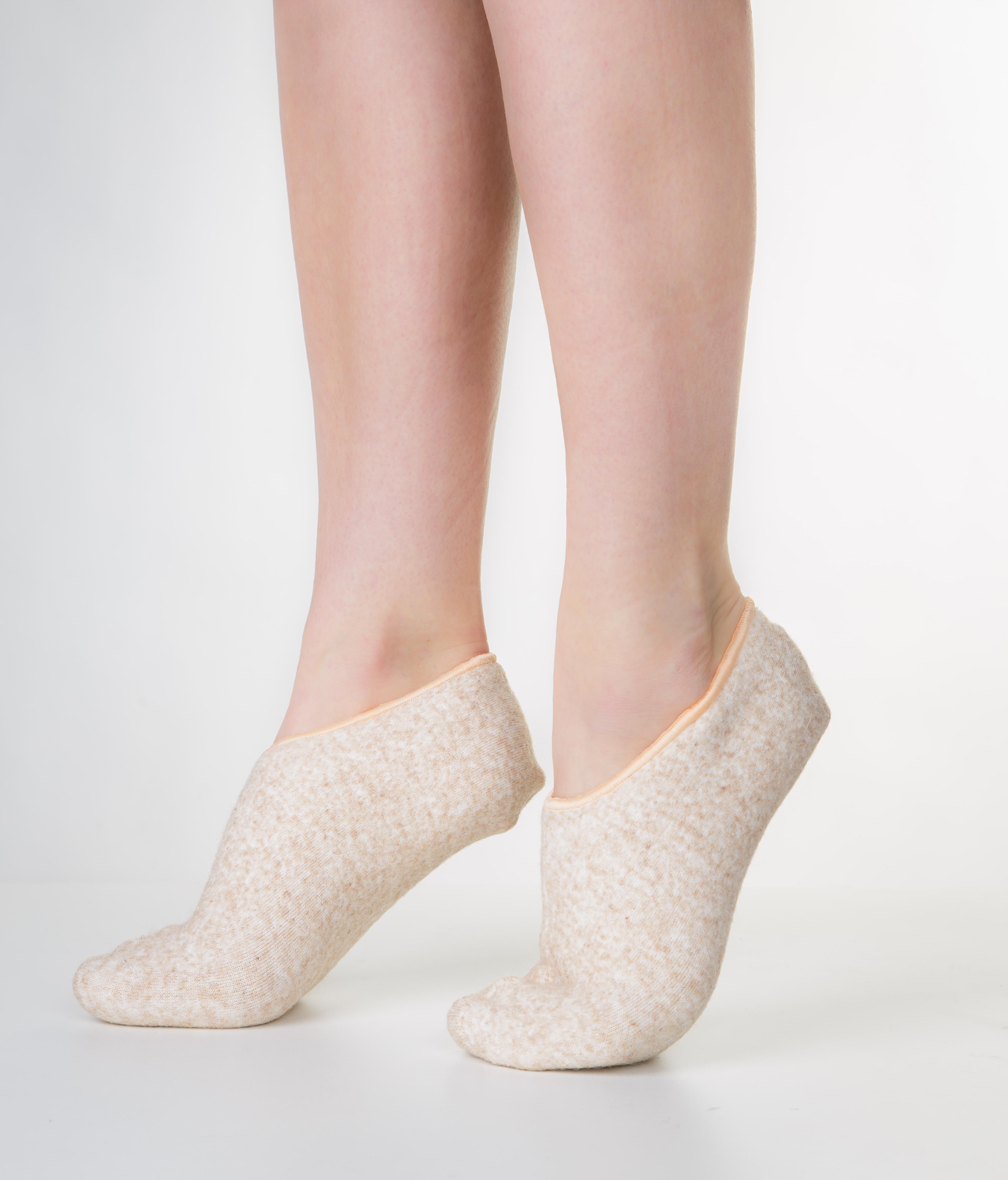 Подследники меховые стрейч, бежевые. вид 3