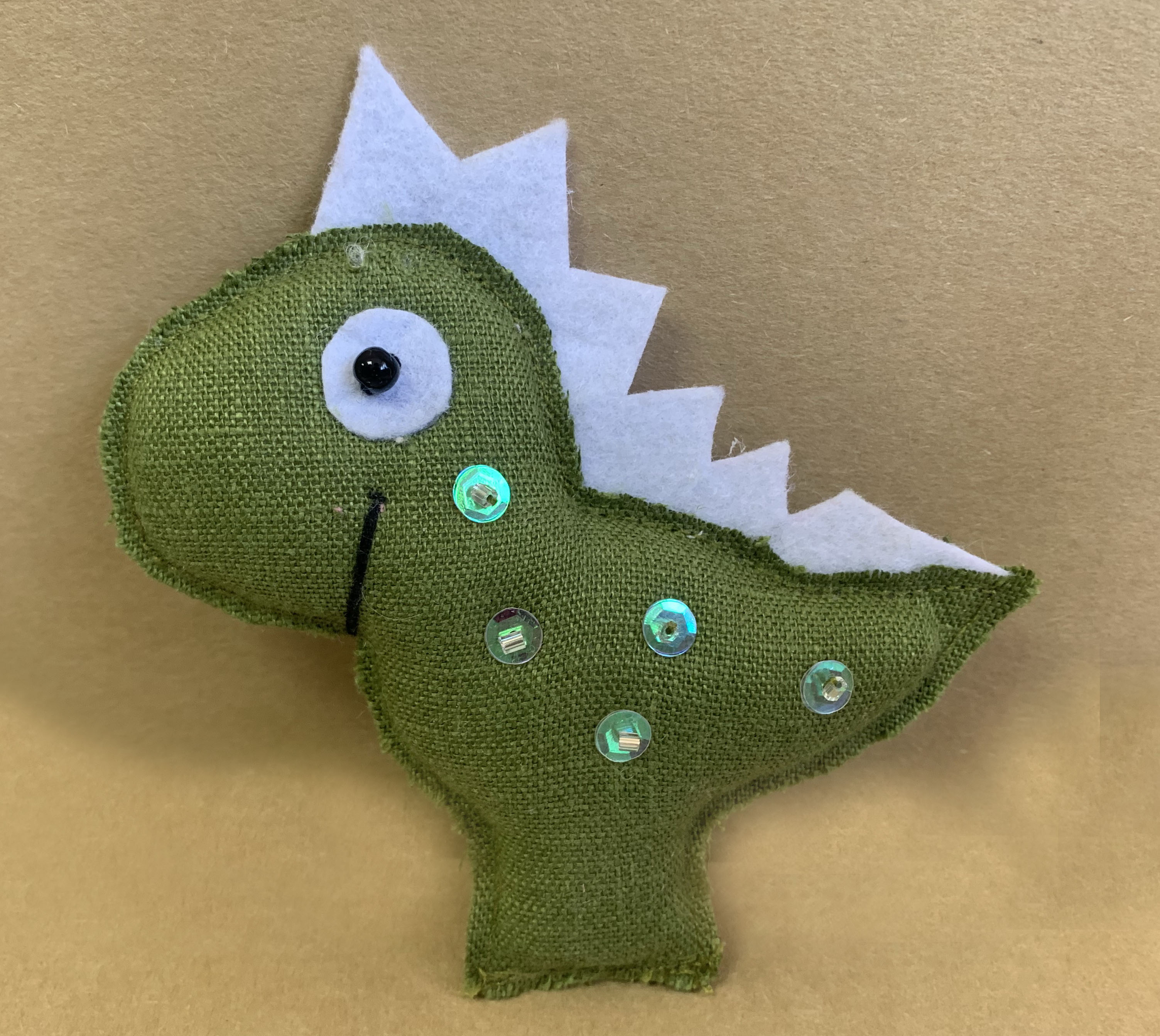 Дракончик Тишка (подвесная игрушка) (9*8) Авторская игрушка для интерьера