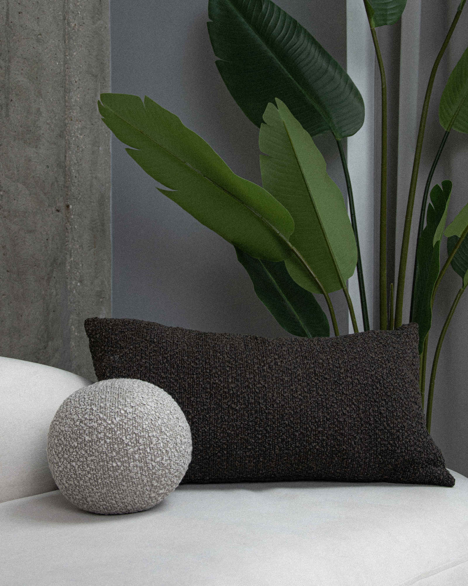 Подушка Bouclé Chocolate, съёмный чехол на молнии вид 4