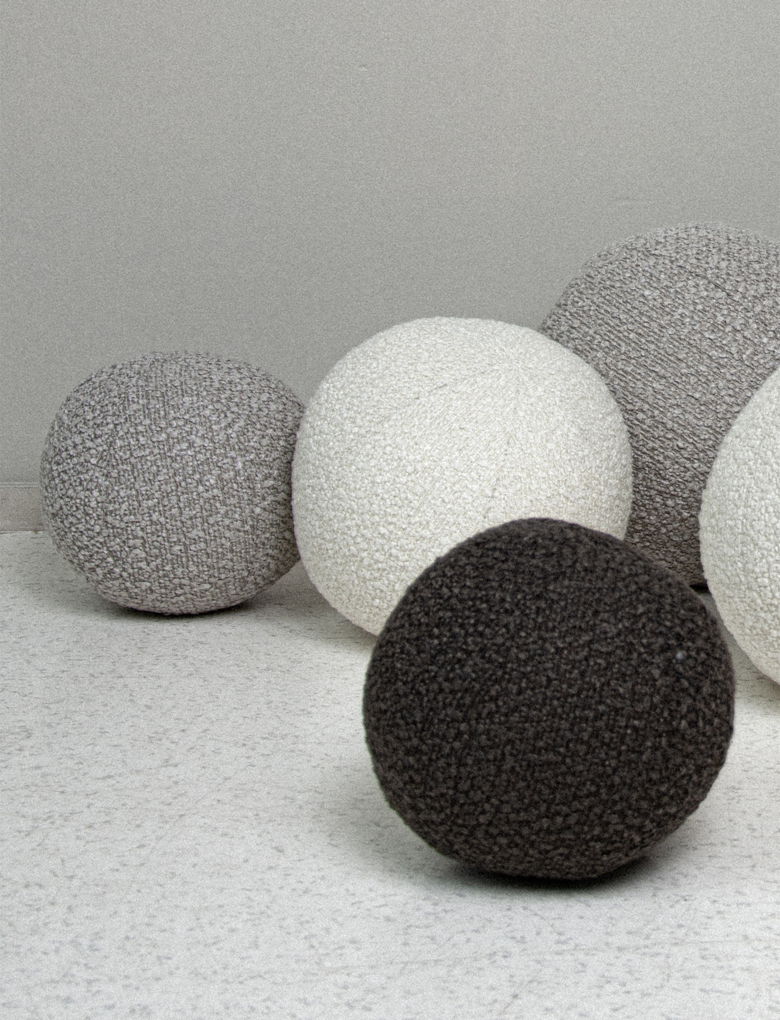 Подушка "Шар" Bouclé – Chocolate вид 3