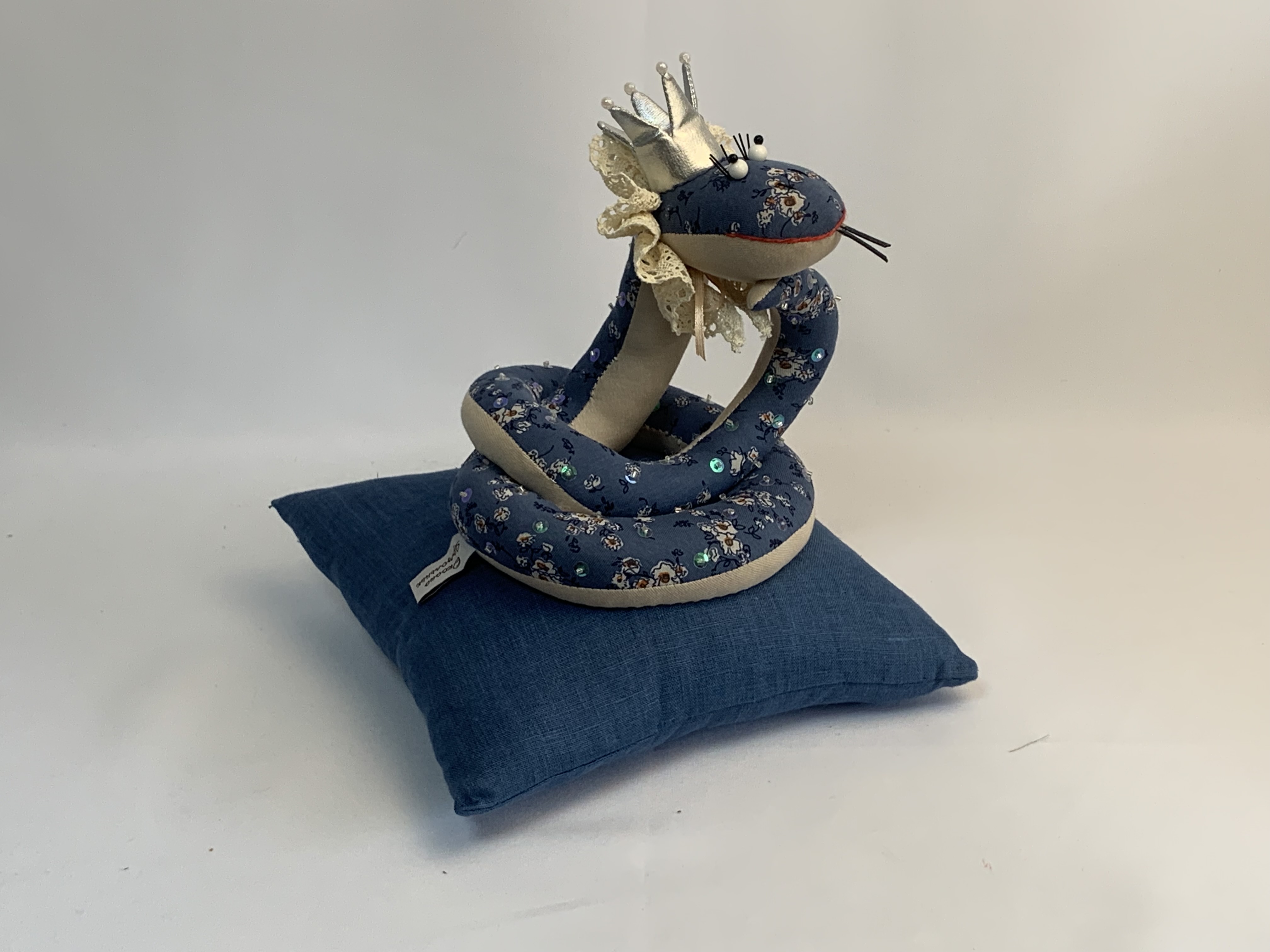 Царица Змей (25*30) Авторская игрушка для интерьера вид 2