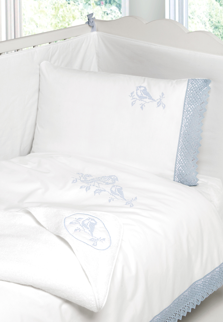 Детское постельное белье "СИНИЧКИ", р-р: 100x140+40х60+130х75х25см, цвет: белый/голубой вид 2