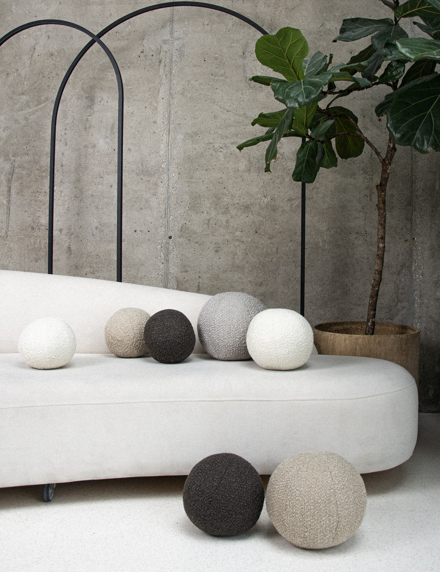 Подушка "Шар" Bouclé – Light grey вид 2