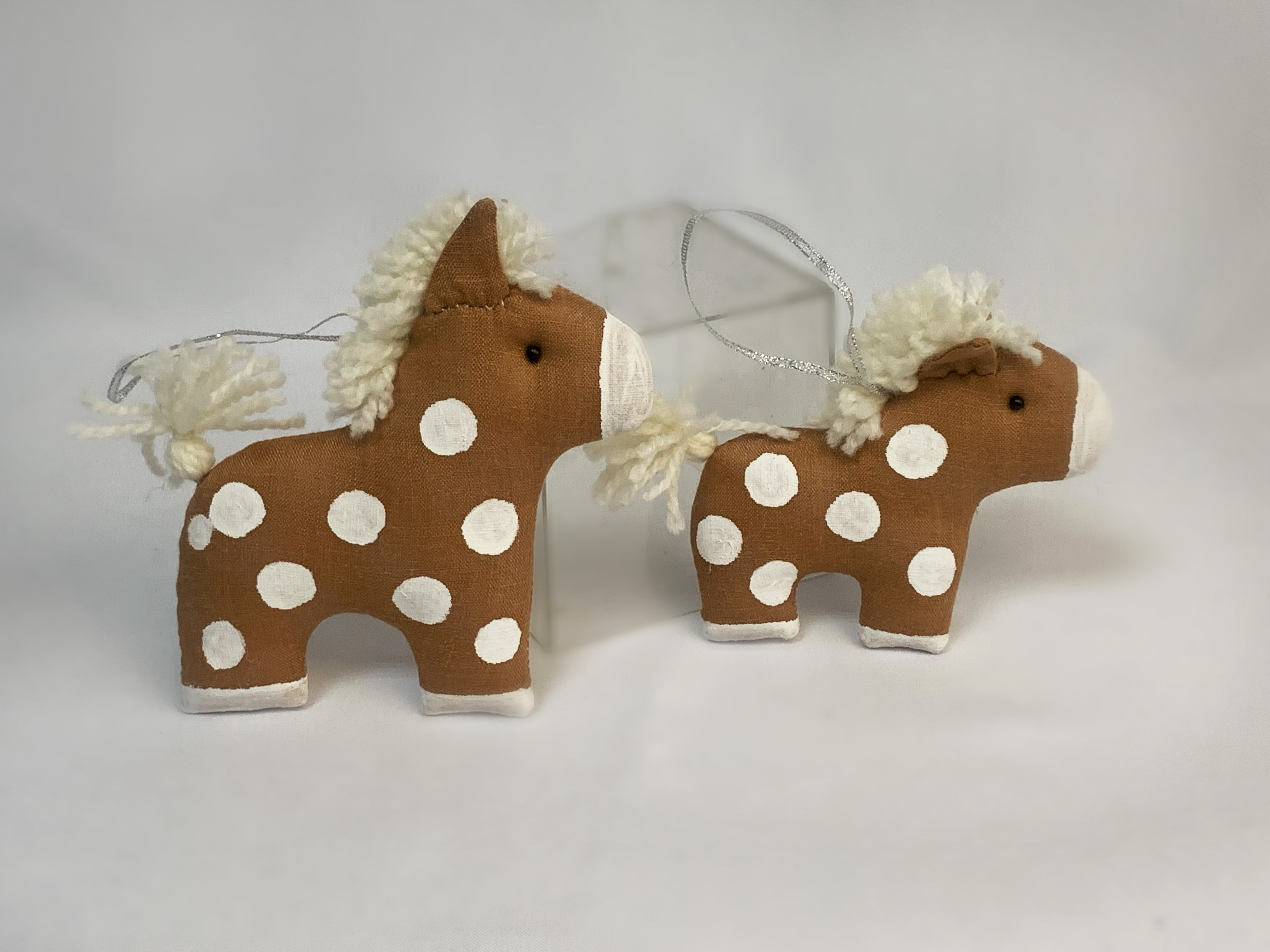 Лошадки на Елку в яблоках к-т (2шт.) (бол.13*13,мал.11*11)  Авторская игрушка для интерьера