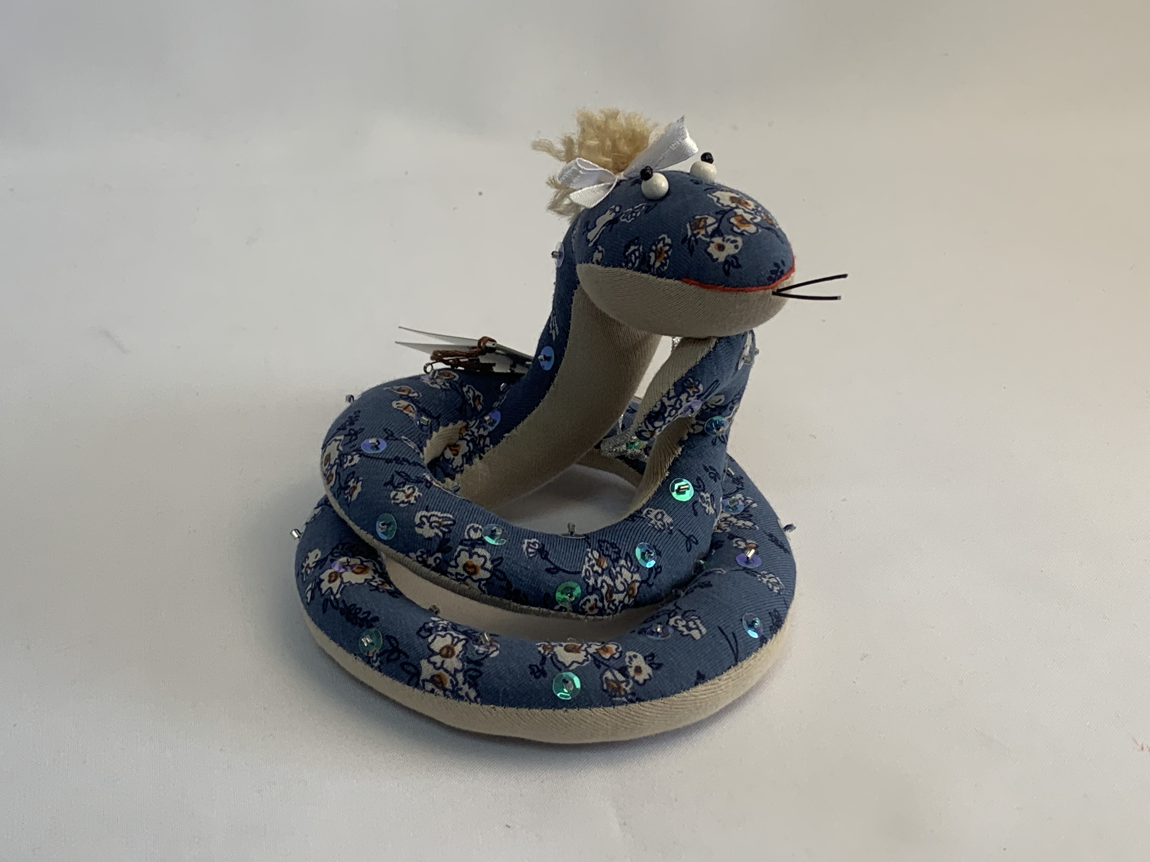 Змея Агния подвесная игрушка (10*12) Авторская игрушка для интерьера вид 2